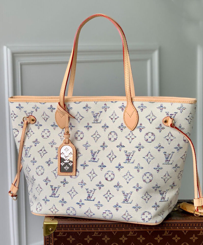 Louis Vuitton Neverfull MM M24905 Cream